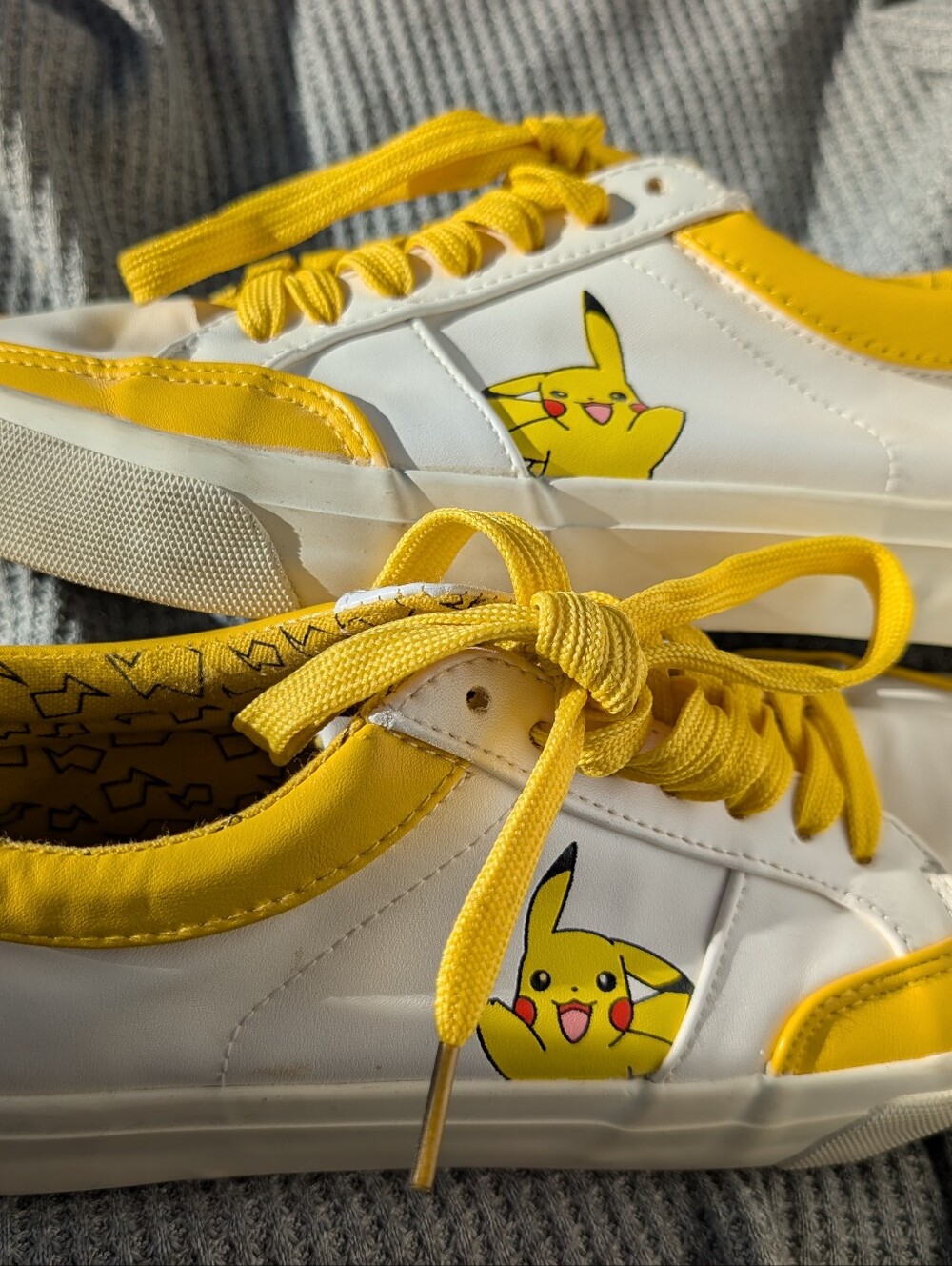 Pokemon Leather Look White & Yellow Low-Top Sneakers Size 6